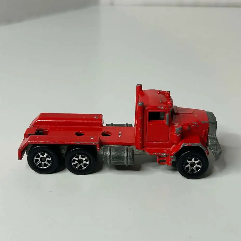 Vintage 1979 Hot Wheels Peterbilt Semi Tractor Truck Red